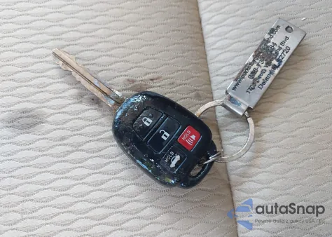 2019 Toyota Corolla Le z USA, uszkodzony, nr VIN 2T1BURHE1KC223397